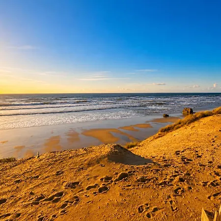 Blue : La Roulotte Du Medoc Nocleg ze śniadaniem Naujac-sur-Mer