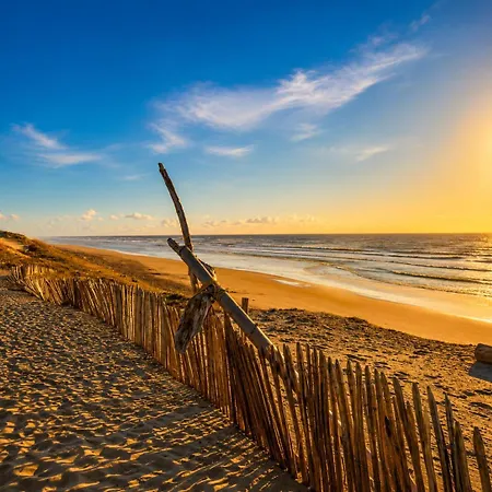 Nocleg ze śniadaniem Blue : La Roulotte Du Medoc Naujac-sur-Mer