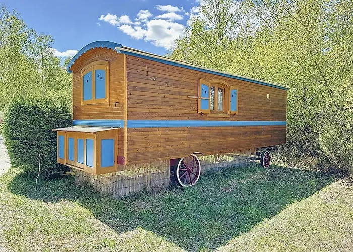 Blue : La Roulotte Du Médoc Bed & Breakfast Naujac-sur-Mer